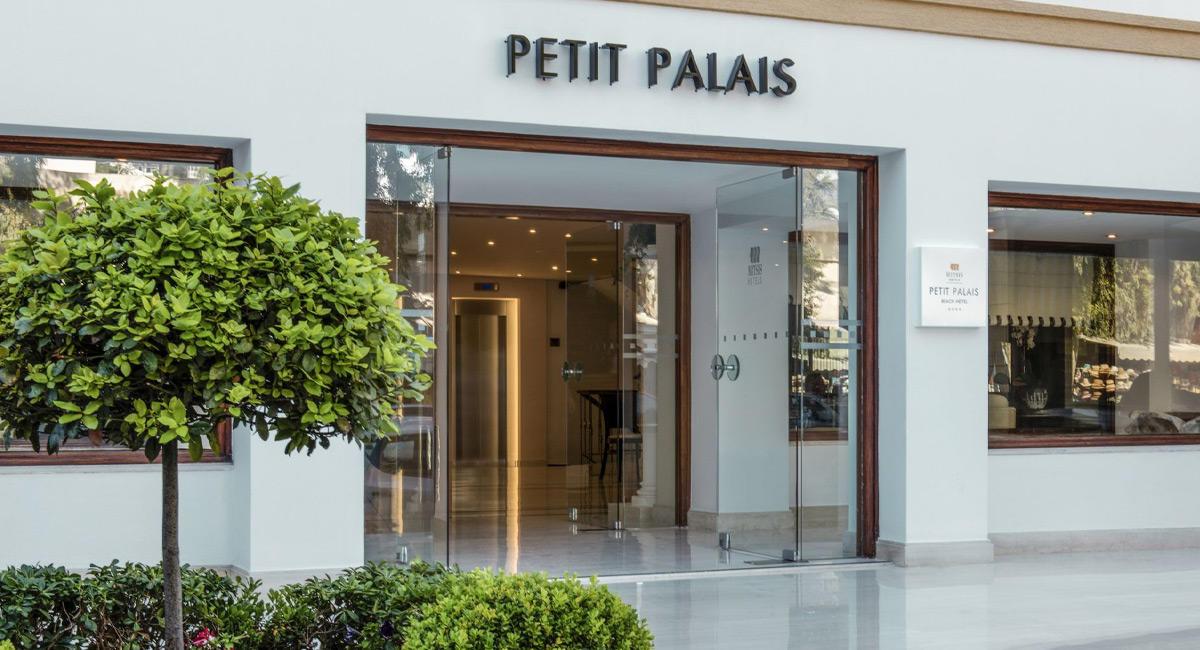 Petit Palais Beach Hotel