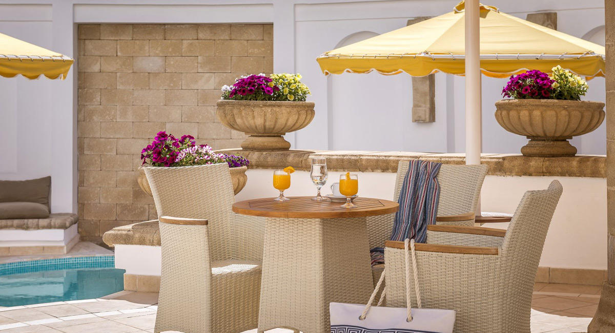 Petit Palais Beach Hotel