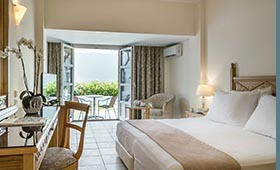 Petit Palais Beach Hotel