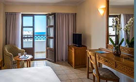 Petit Palais Beach Hotel