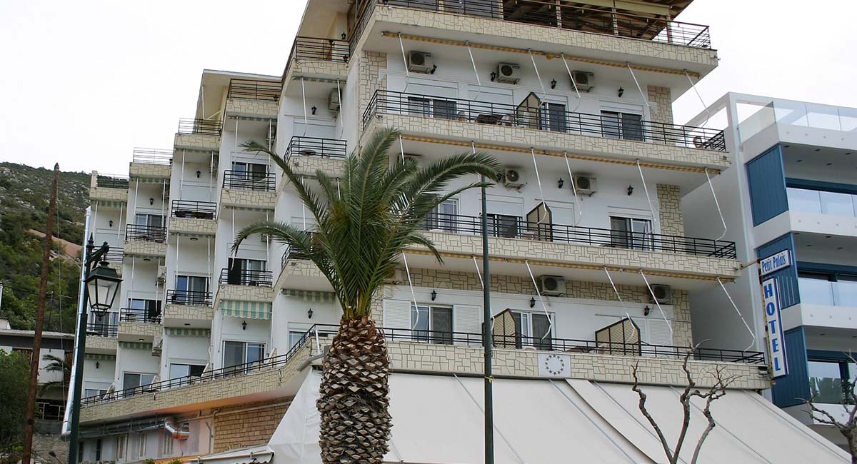 Petit Palais Loutraki