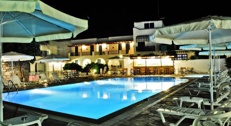 Polos Hotel Paros