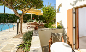 Proteas hotel & suites
