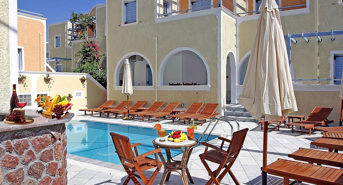 Sellada apartments Kamari