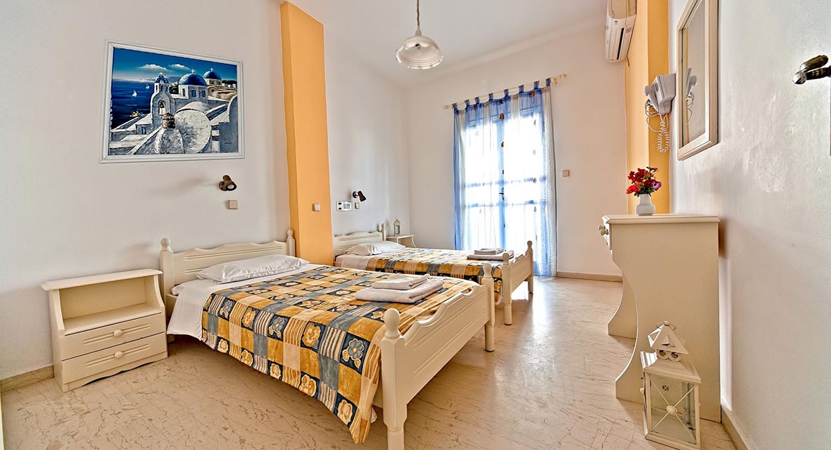 Sellada apartments Kamari