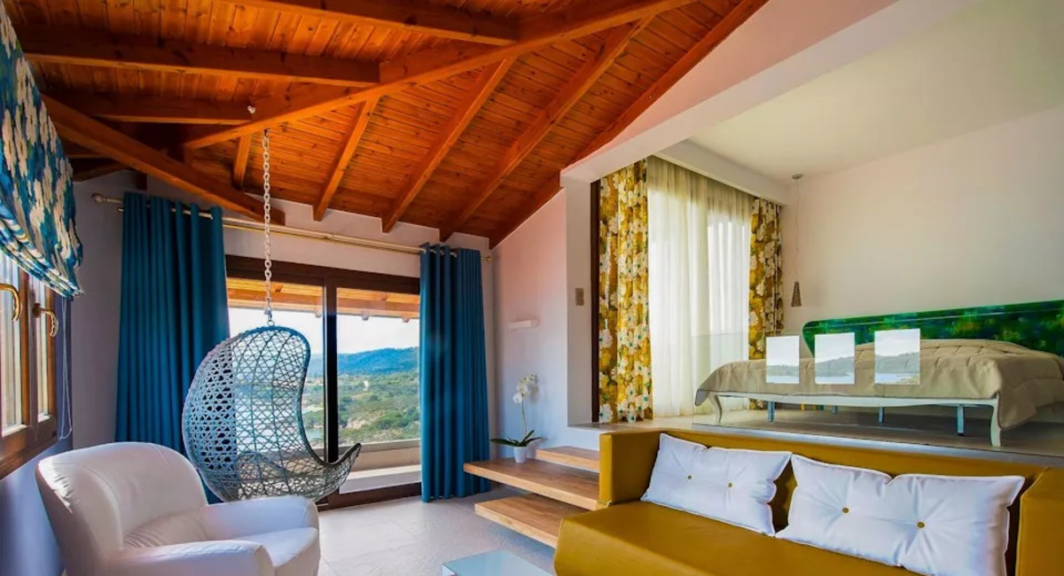 Thalassokipos Vourvourou