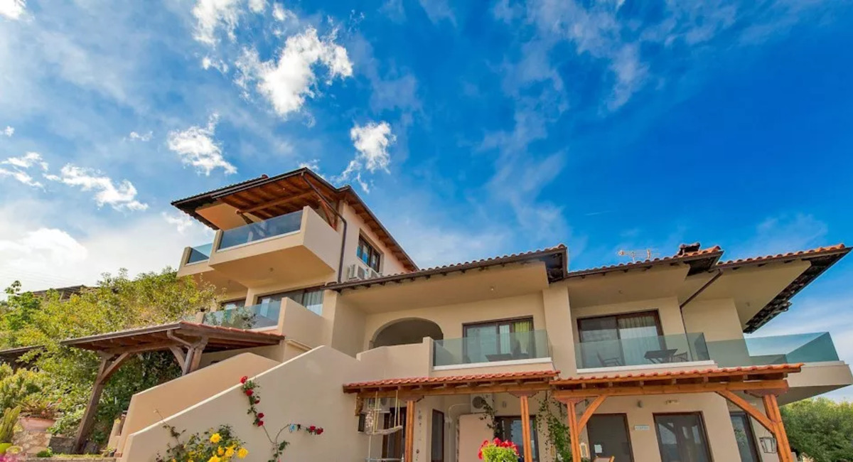 Thalassokipos Vourvourou