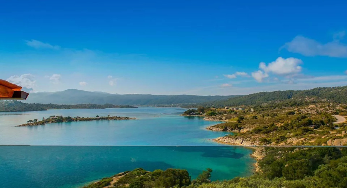 Thalassokipos Vourvourou