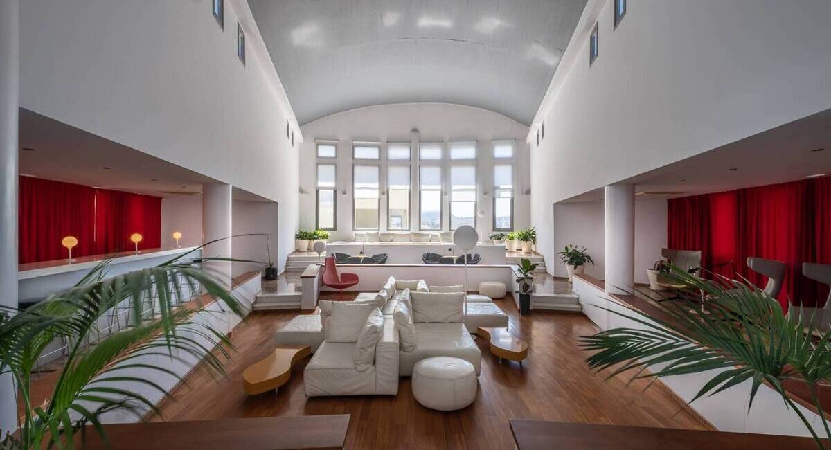 The Majestic Hotel Fira Santorini