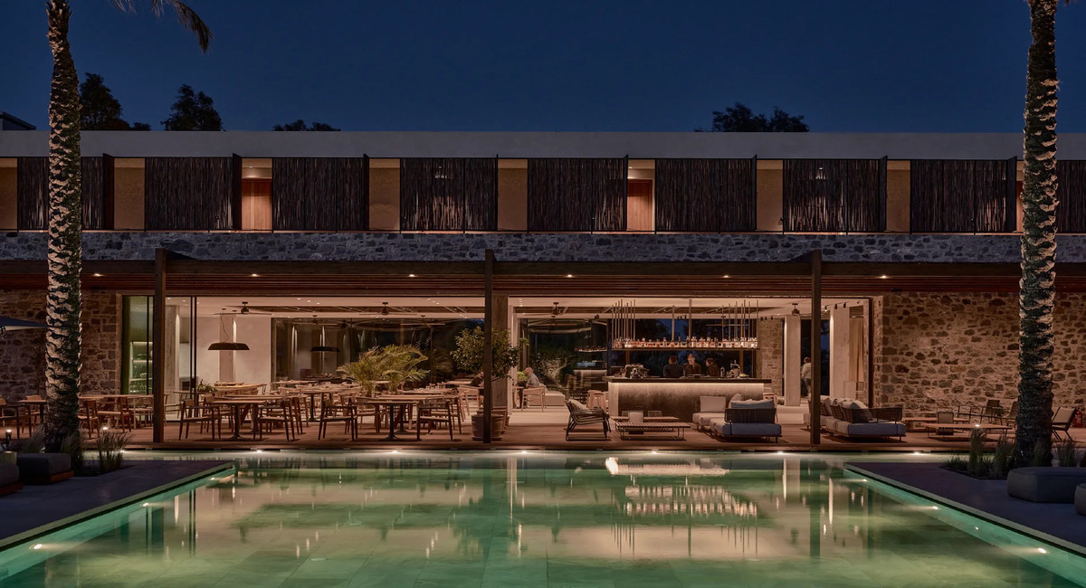 Theros All Suite Hotel