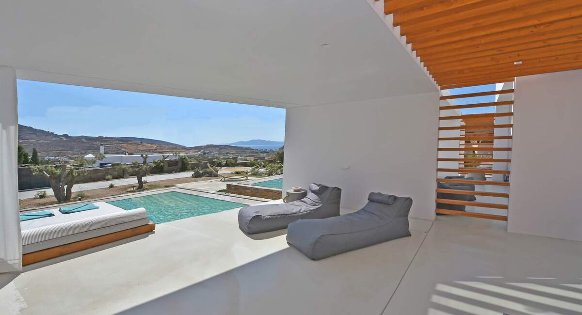 Tinos Blend Suites