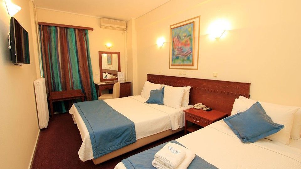 Triton Hotel Piraeus