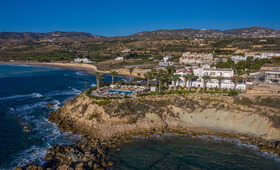 Vrachia Beach Hotel & Suites