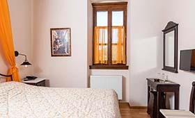 Xenonas Kazas (incl. auto)