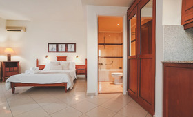 Zeus Village (adults only)